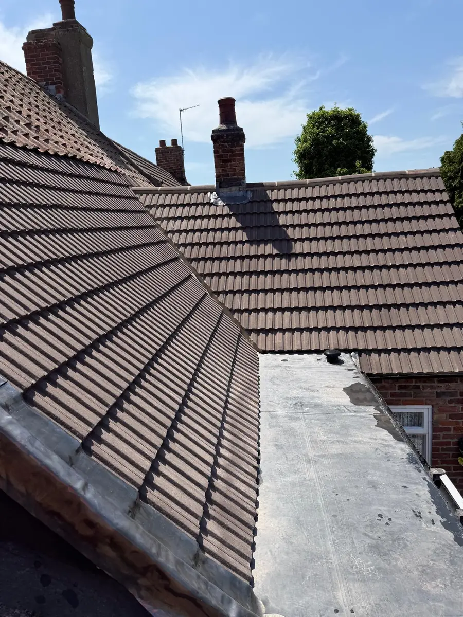 Roof replacement in Redland 49 concrete tile, with new rafters, image 4